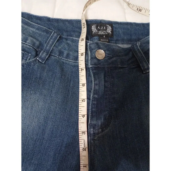 A.Z.I. New York Jeans Sz 4 New Jeweled Mid-rise Raw Hem Distressed Blue Denim - Picture 9 of 10